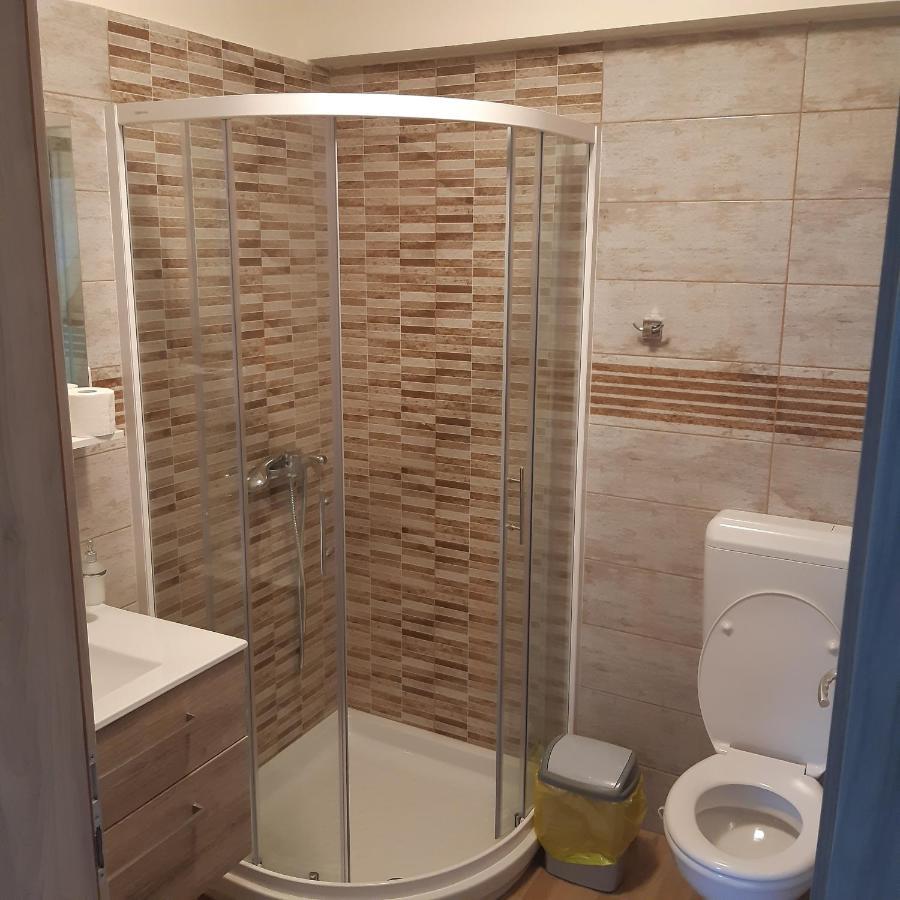 Apartma In Sobe Pilih ヴィパーヴァ エクステリア 写真